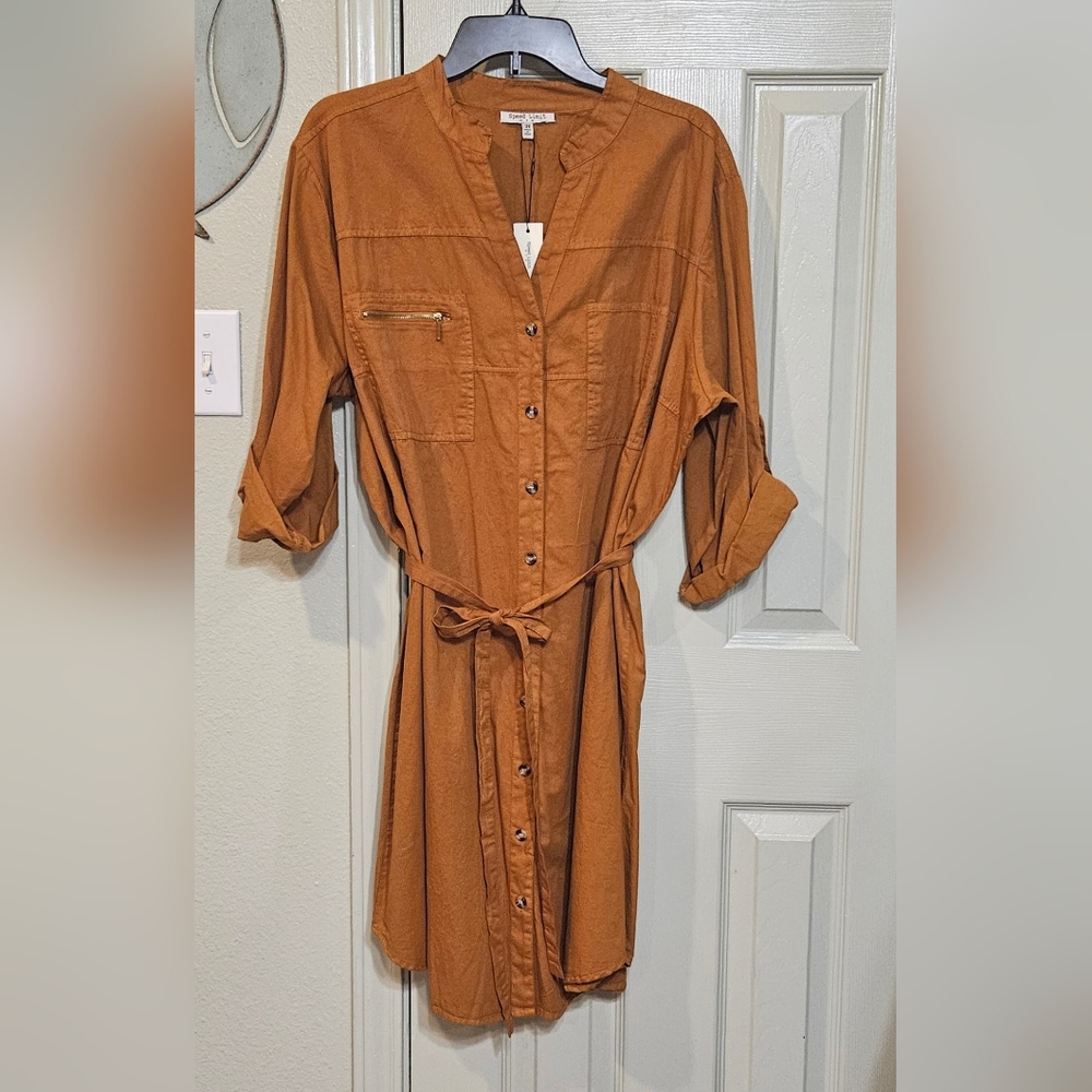 Chic Button-Front Midi Dress in Warm Brown